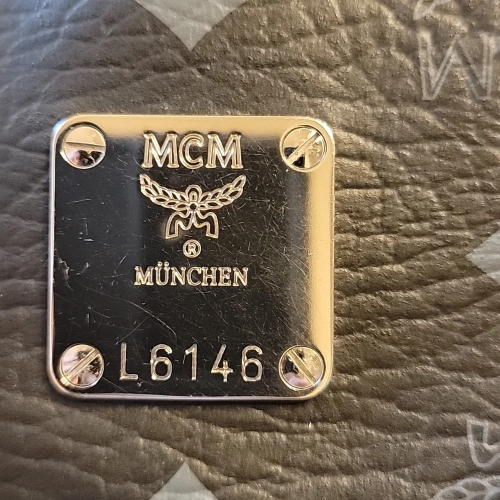 MCM Boston Stark - Picture 2 of 14